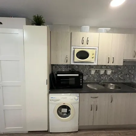 Apartment Spacious By The Sea *